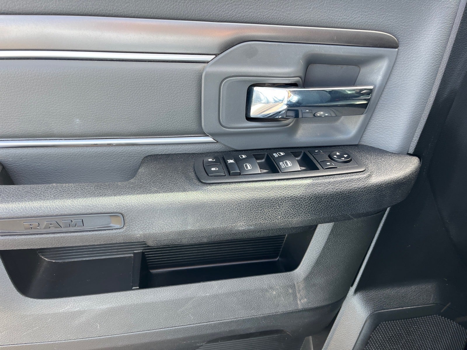 2023 RAM 1500 Classic SLT