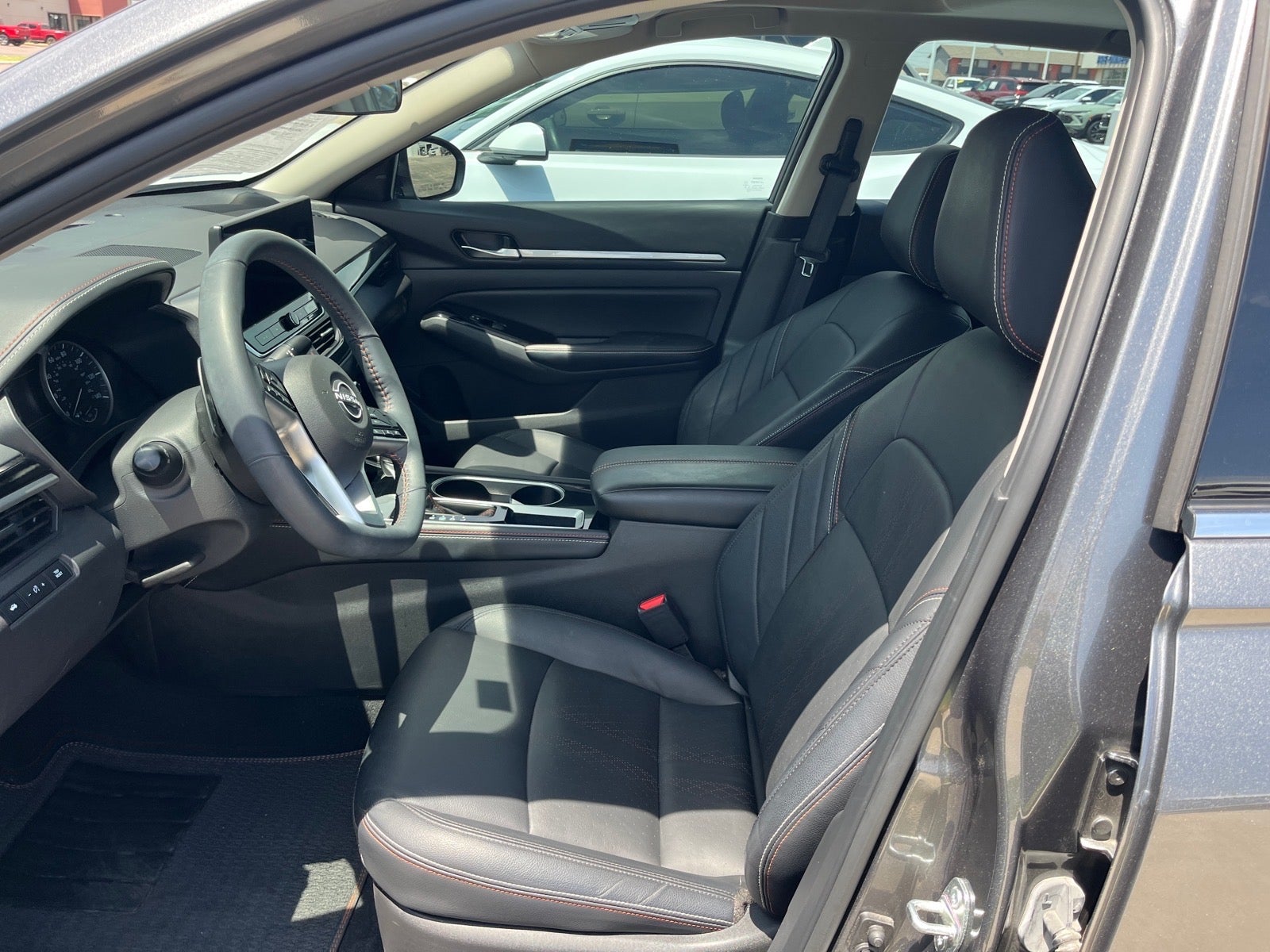 2025 Nissan Altima SR
