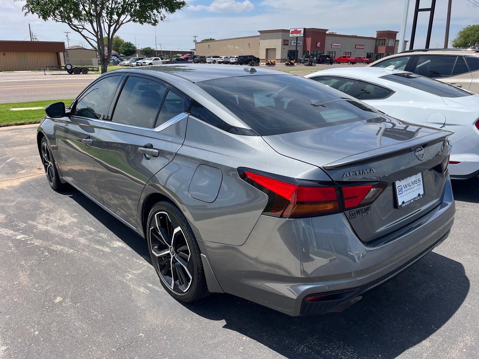 2025 Nissan Altima SR