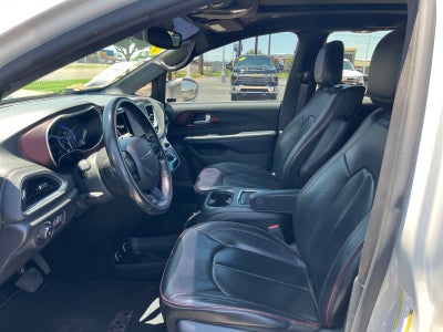 2020 Chrysler Pacifica Limited 35th Anniversary