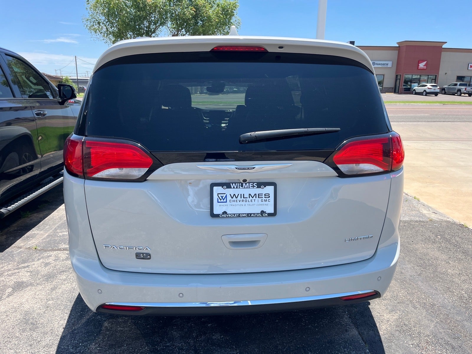 2020 Chrysler Pacifica Limited 35th Anniversary