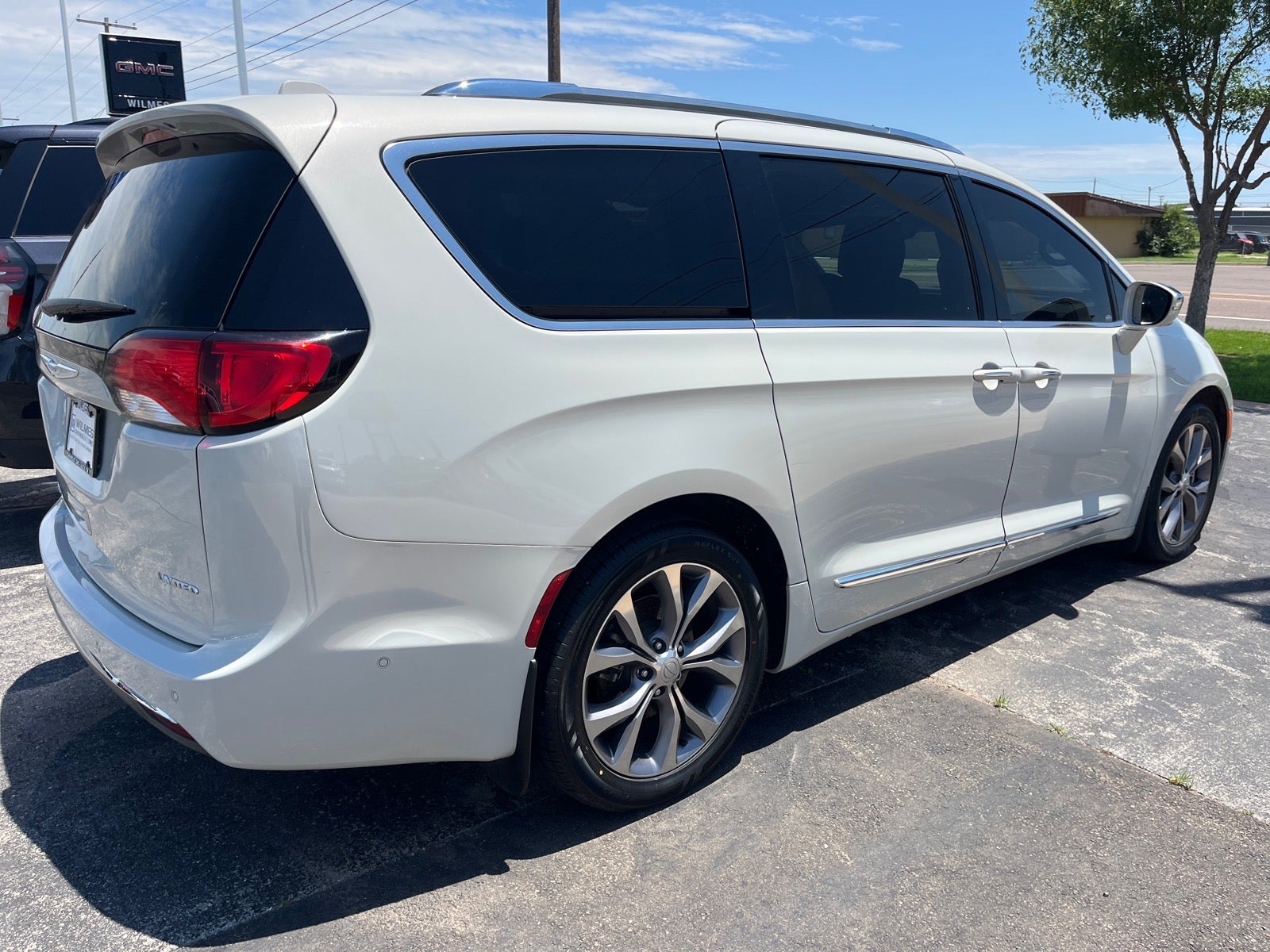 2020 Chrysler Pacifica Limited 35th Anniversary