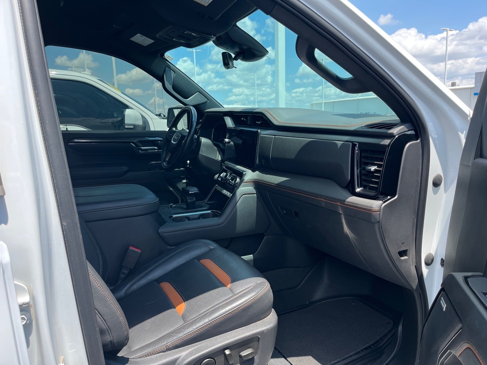 2023 GMC Sierra 1500 AT4